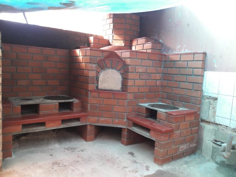 +60 cocinas mejoradas con horno a base de ladrillo. - Cocinas Rusticas